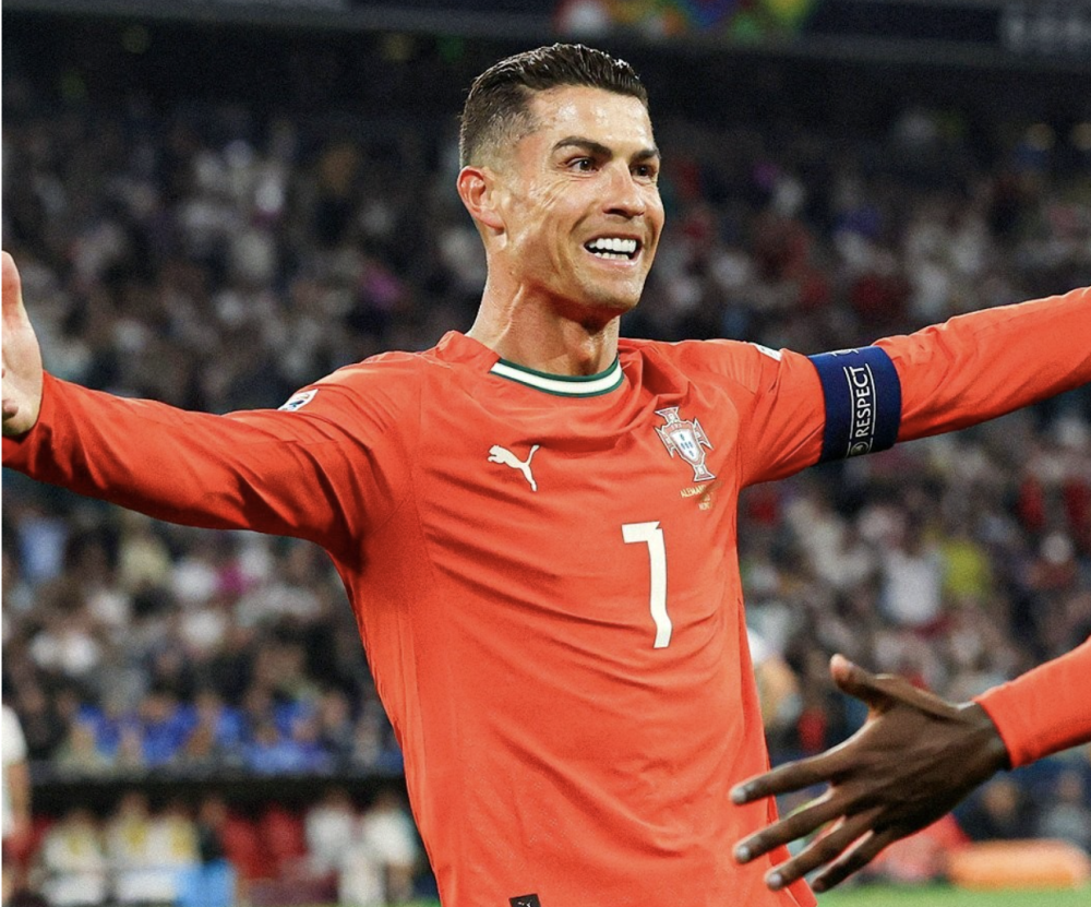 TK直播-C罗回归赛场，战术调整首场状态亮眼，德国队观众沸腾！的简单介绍